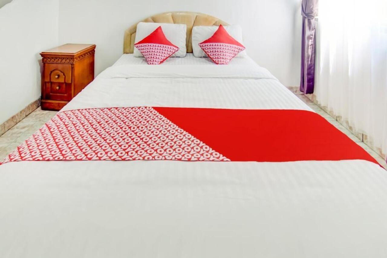 Reddoorz Syariah Near Aeon Mall Tanjung Barat Giacarta Esterno foto